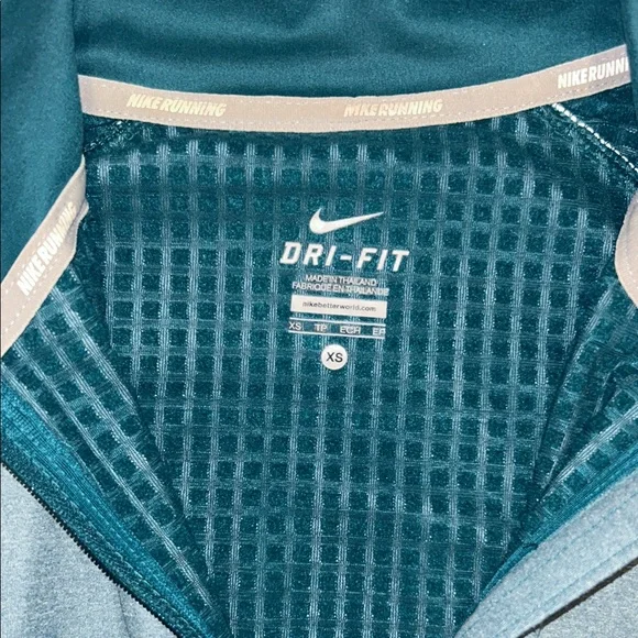 Nike Women's Gray and Teal Jacket - Picture 3 of 12